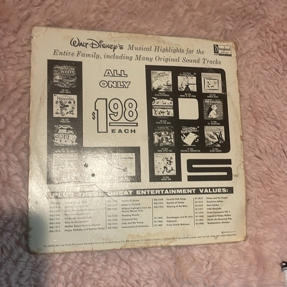 EUC VINTAGE WALT DISNEY RECORD - Picture 2 of 4